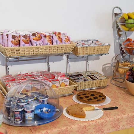 Hotel Velus Civitanova Marche Zewnętrze zdjęcie