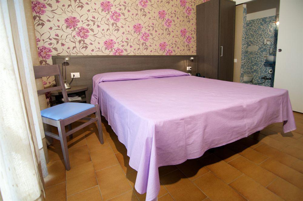 Hotel Velus Civitanova Marche Zewnętrze zdjęcie