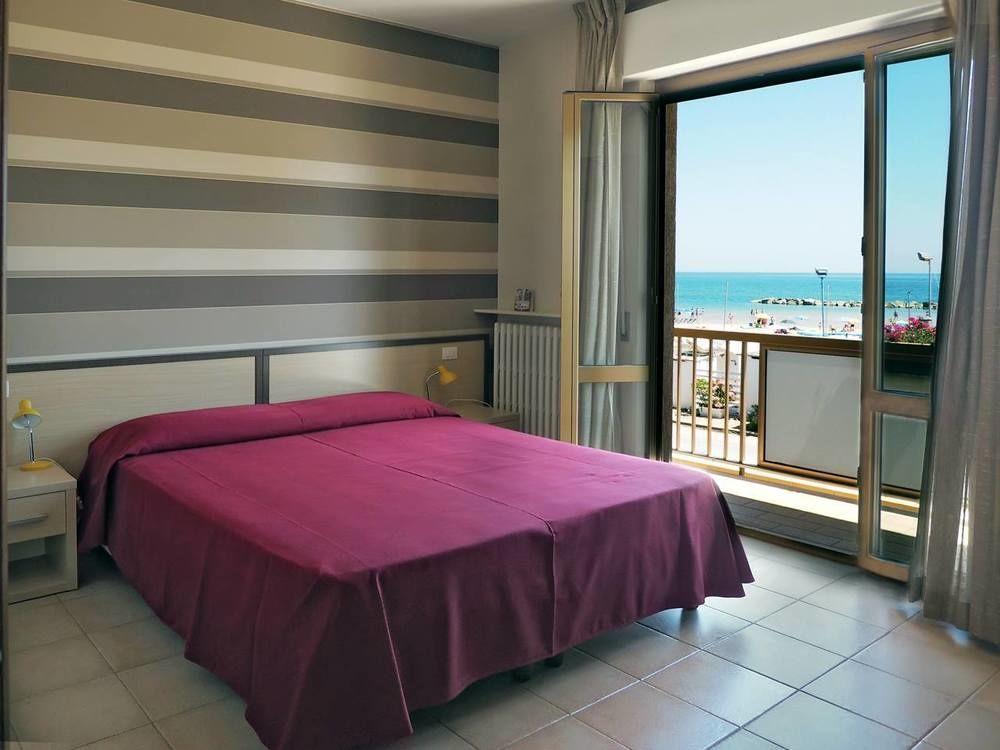 Hotel Velus Civitanova Marche Zewnętrze zdjęcie