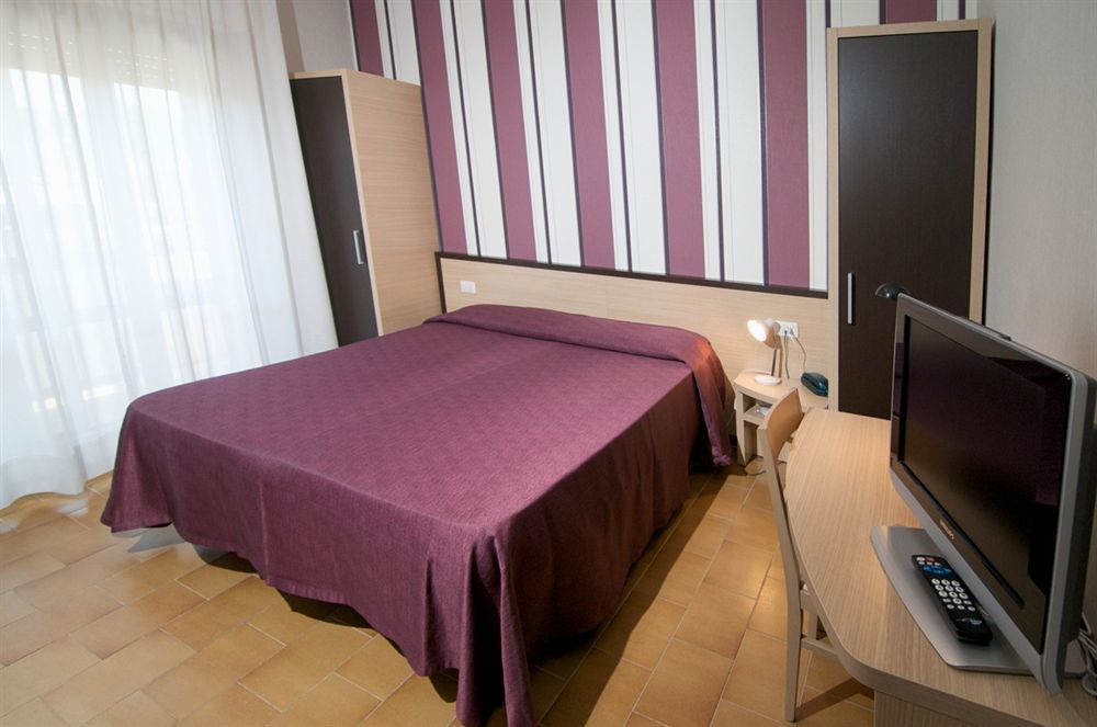 Hotel Velus Civitanova Marche Zewnętrze zdjęcie