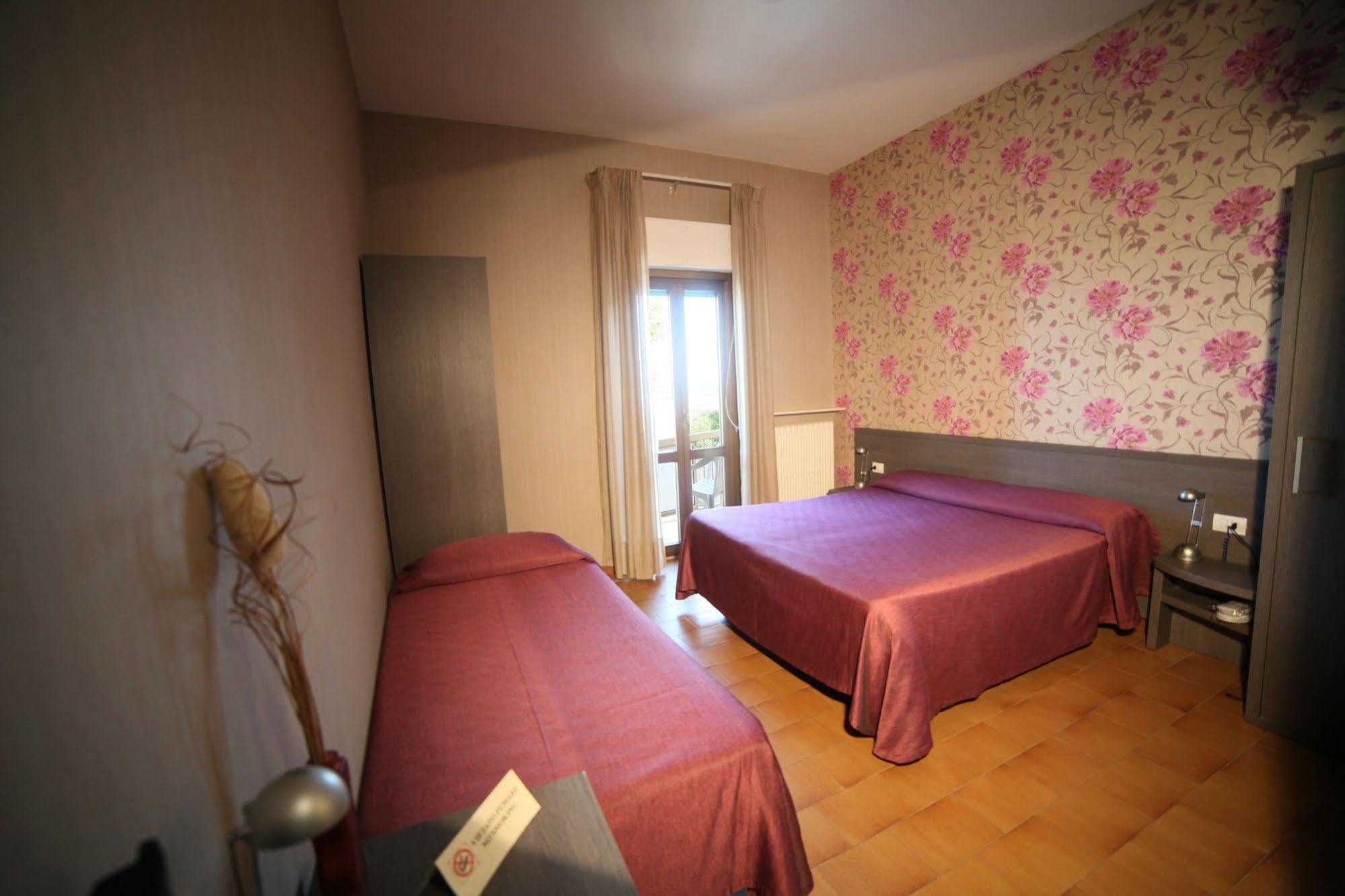 Hotel Velus Civitanova Marche Zewnętrze zdjęcie