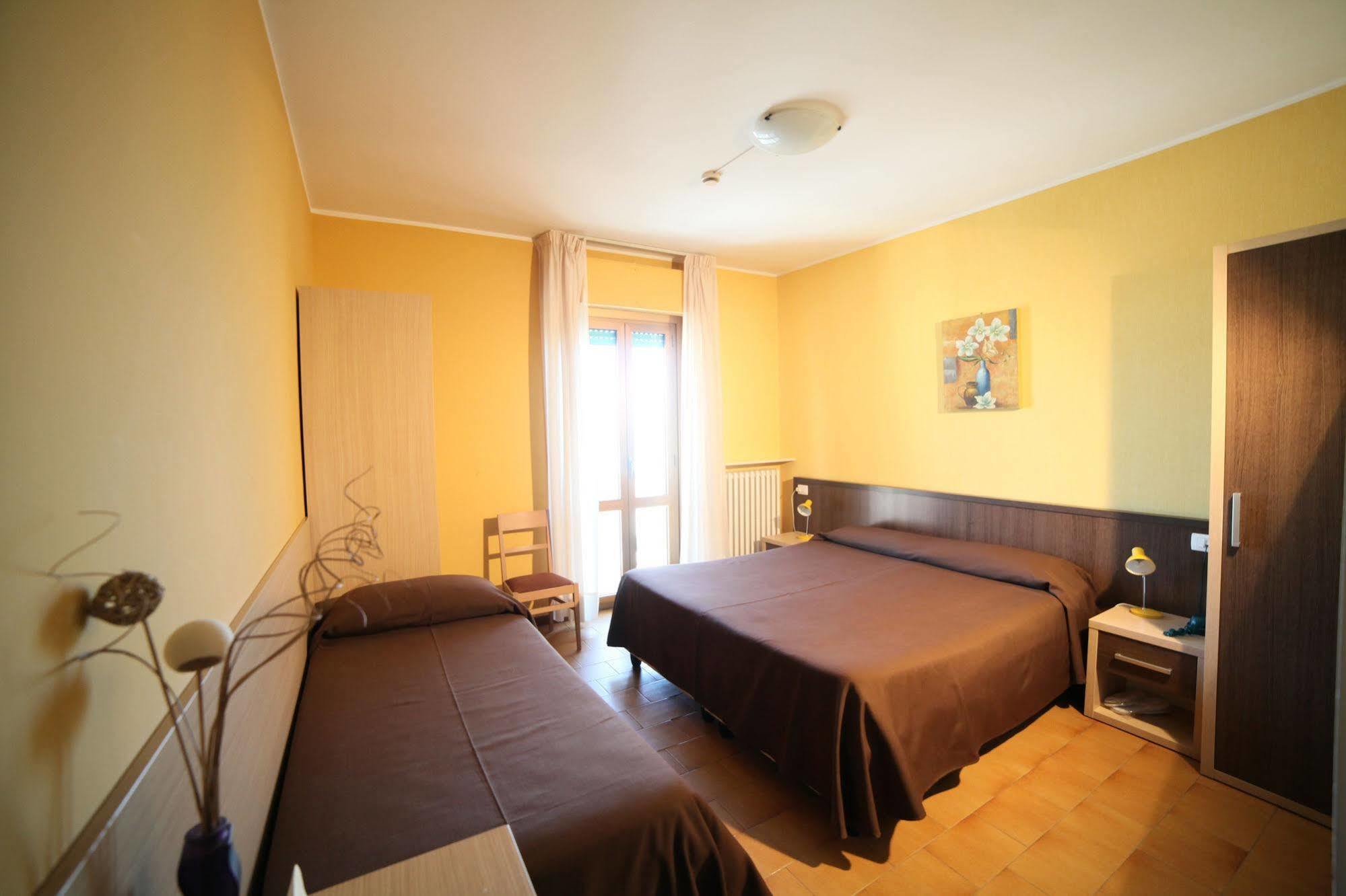 Hotel Velus Civitanova Marche Zewnętrze zdjęcie